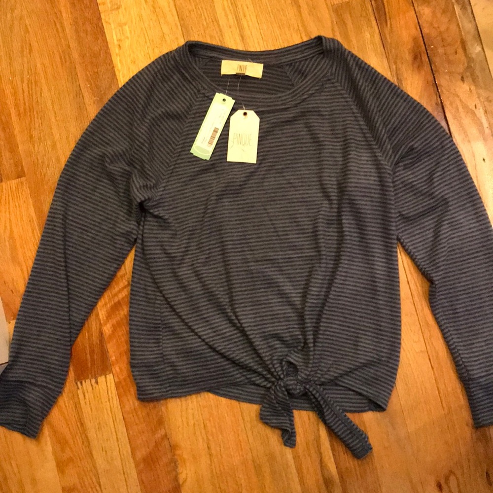 Tie front top